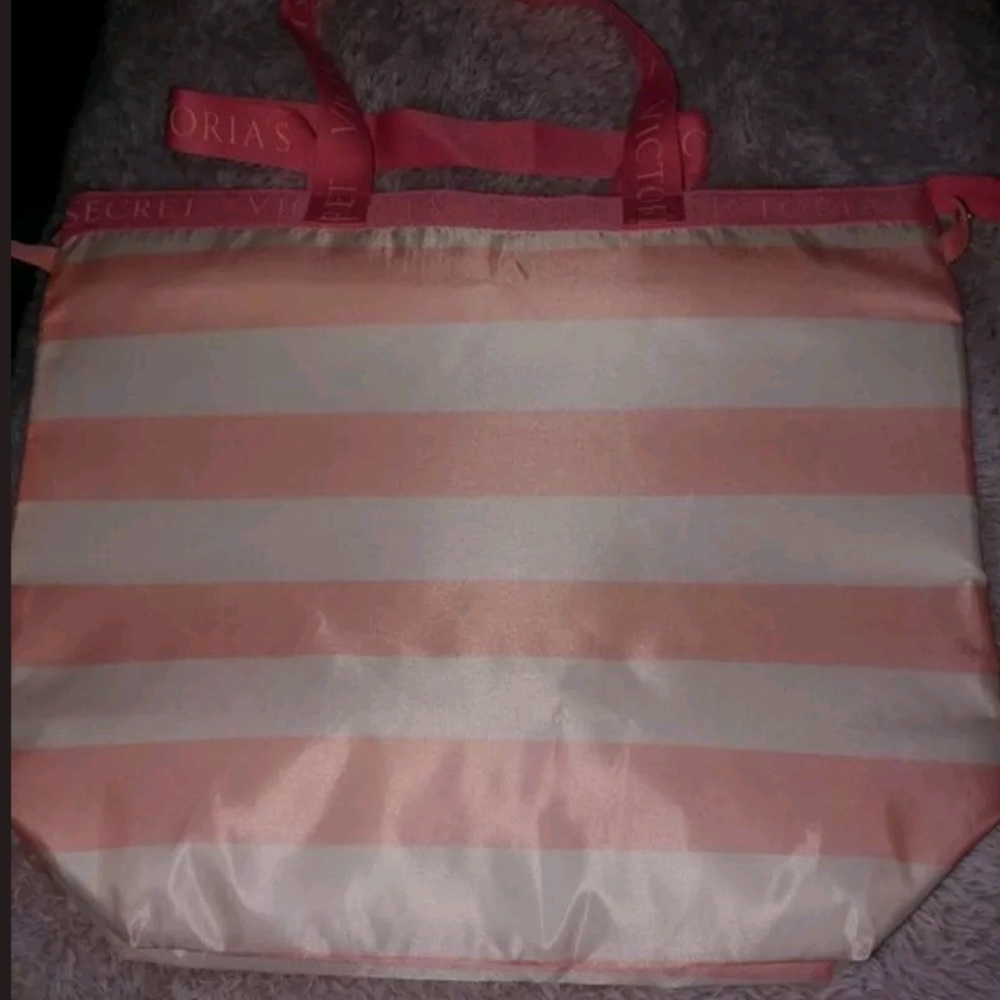 Victoria secret insulated bag
